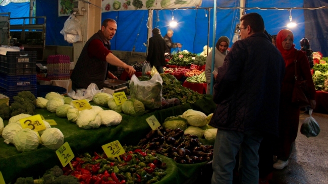 Bursa'da yetişmeyen ürünleri köylü pazarında satmak yasak