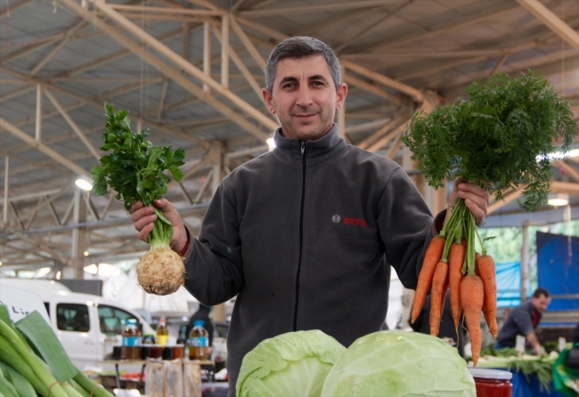 Bursa'da yetişmeyen ürünleri köylü pazarında satmak yasak