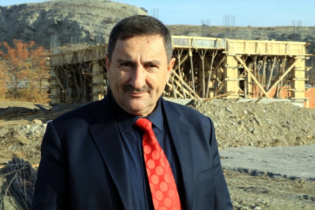 "Obruklu köy" yeni yerine taşınacak