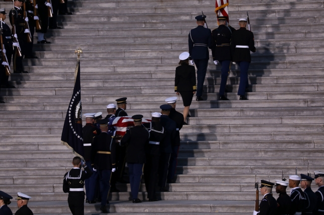Eski ABD Başkanı Bush için ABD Kongresinde tören düzenlendi