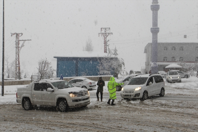 Hakkari'de yoğun kar yağışı