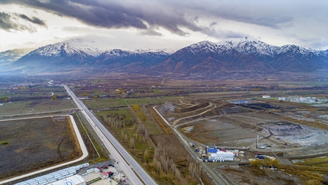 40 yıl çöp depolanan alanda elektrik enerjisi üretilecek