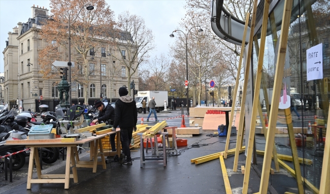 Fransa, "Olağanüstü Cumartesi"ye hazırlanıyor