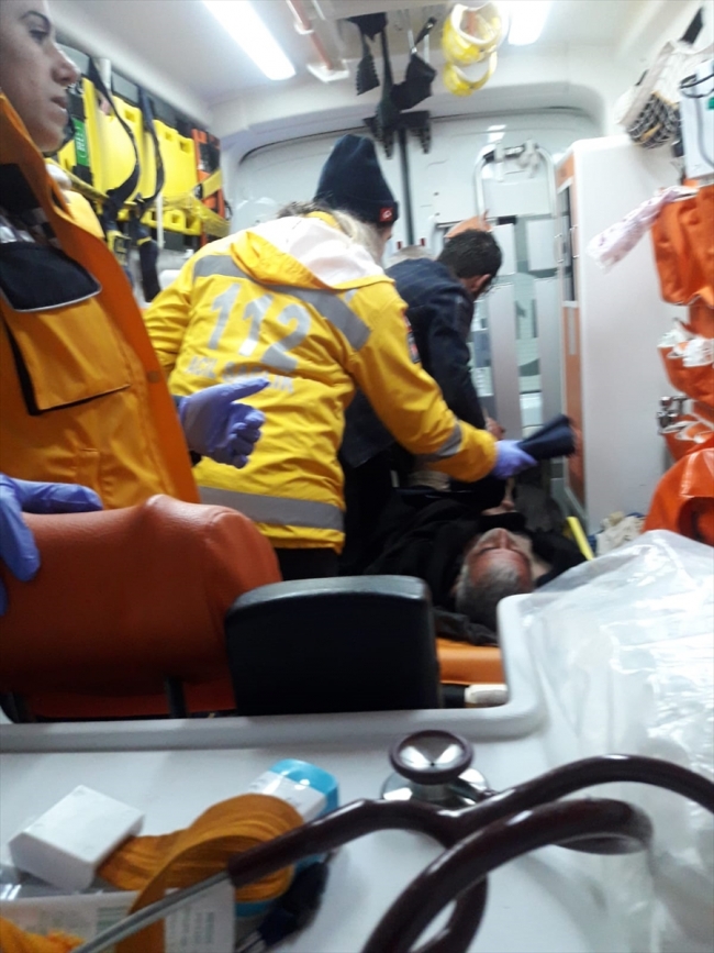 Kaybolan hayvanlarını arayan çoban donmak üzereyken bulundu