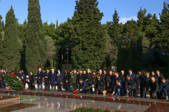 Haydar Aliyev vefatının 15'inci yılında anılıyor