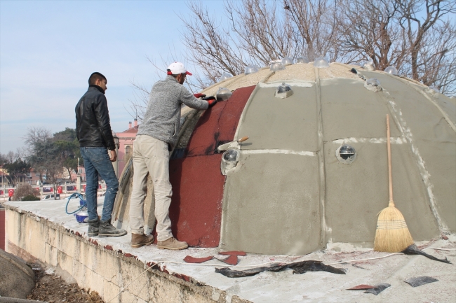 Tarihi hamamın kubbesini pürmüzle membran kaplayacaktı