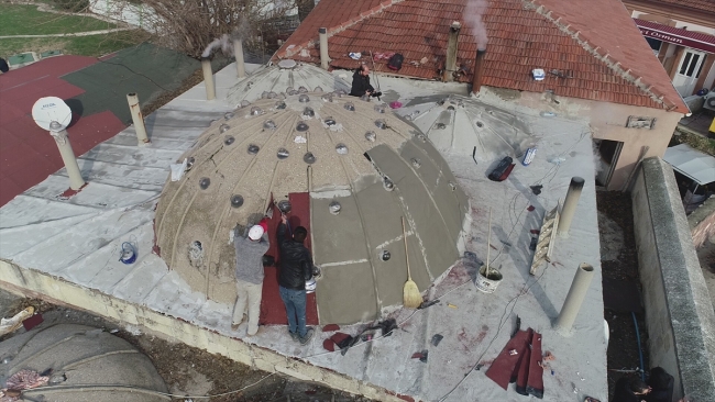 Tarihi hamamın kubbesini pürmüzle membran kaplayacaktı