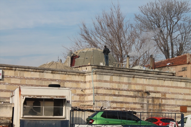 Tarihi hamamın kubbesini pürmüzle membran kaplayacaktı