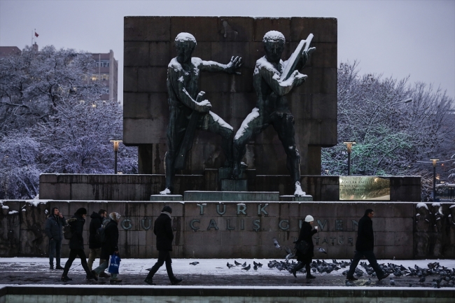 Ankara beyaza büründü
