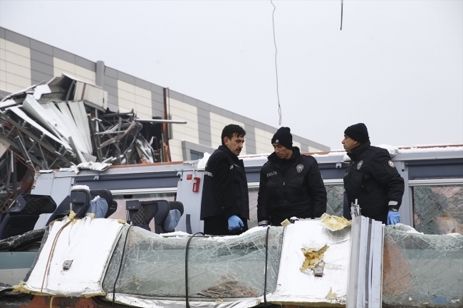 Tren kazasında enkaz kaldırma çalışmaları yeniden başladı