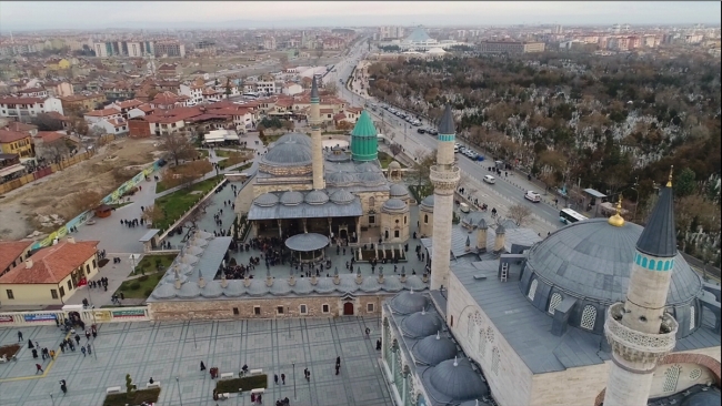 Mevlana Müzesi "gel" çağrısıyla milyonları ağırlıyor