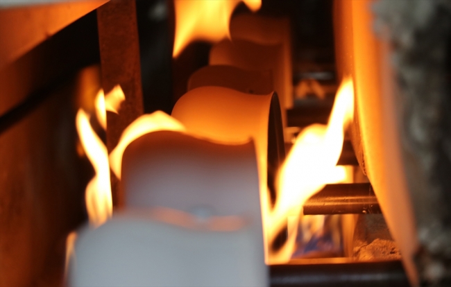 Tencere üretimine kadın eli değdi