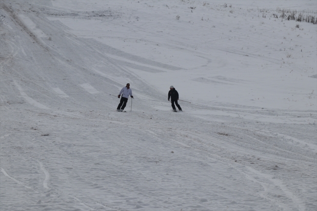 Erzincan Ergan Dağı'nda kayak sezonu başladı