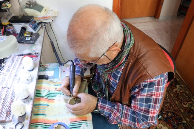 Yumurta kabuğundan "yemeni" yapıyor