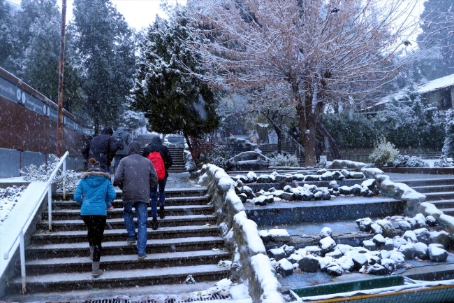 Kar yağışıyla Trakya beyaza büründü