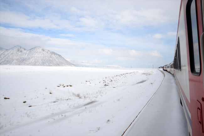 Vangölü Ekspresi ile eşsiz manzaralar arasında yolculuk