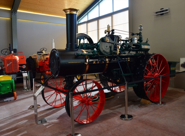 Traktörlerin asırlık hikayesini anlatan müze