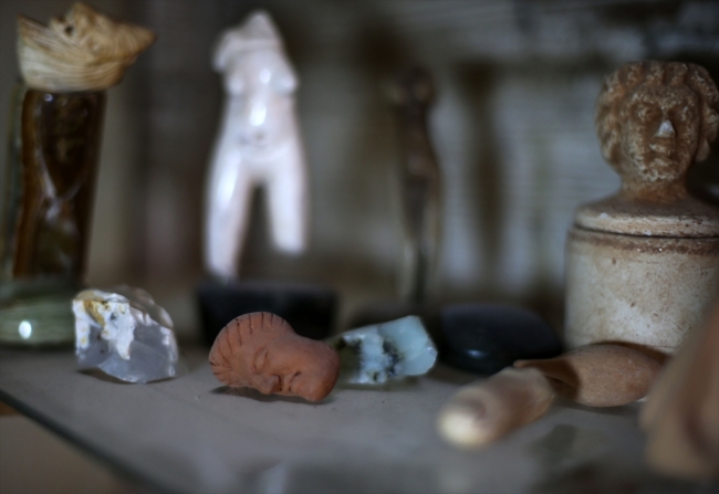 20 yıldır tarihi eserlerin minyatürünü yapıyor