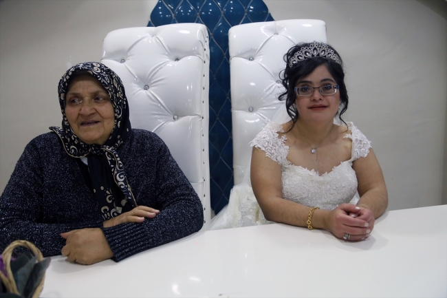 Down sendromlu Arzu Gulen'in gelinlik hayali gerçek oldu