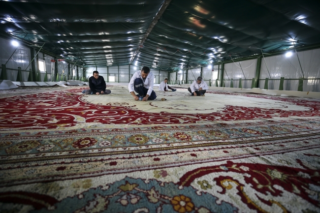 120 yıllık halı ilk kez yıkandı