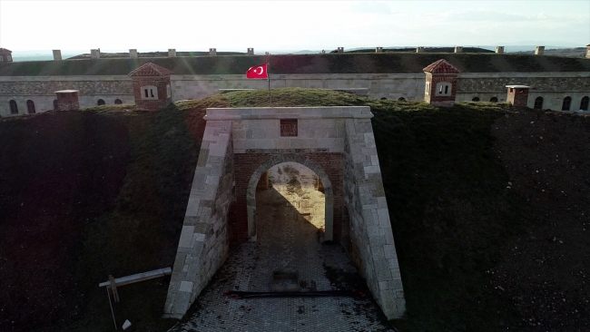 Balkanların en büyük interaktif müzesi "Hıdırlık Tabyası"nda çalışmalar sürüyor