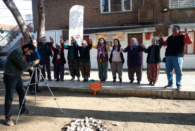 Köylülerin tiyatro oyunu kısa filmle dünyaya açıldı