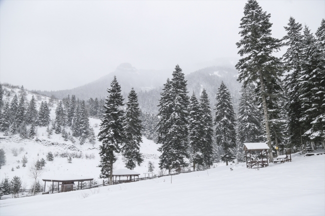 Yaralıgöz Dağı beyaza büründü