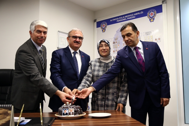 Şehit oğlunun adını taşıyan polis merkezinden emekli oldu