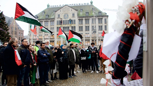 Hollanda'da Filistinlilerin "Dönüş Anahtarı" anıtı sergilendi