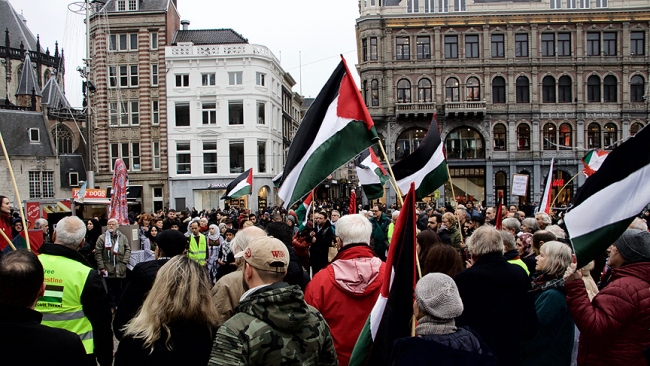 Hollanda'da Filistinlilerin "Dönüş Anahtarı" anıtı sergilendi