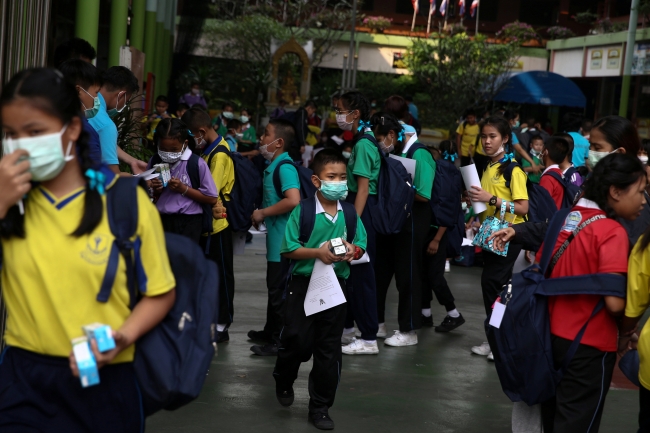 Tayland'da hava kirliliği nedeniyle okullar tatil