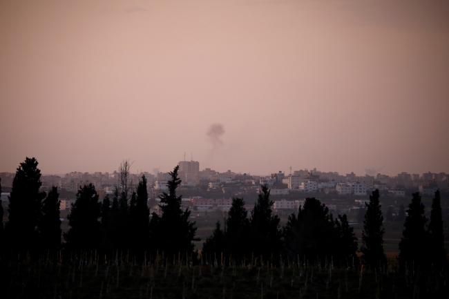 İsrail Gazze'yi vuruyor