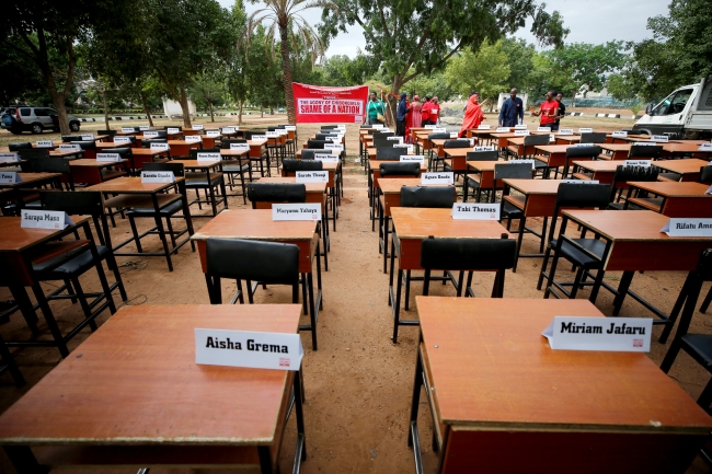 Nijerya'da kaçırılan kız öğrencilerden 112'si hala bulunamadı