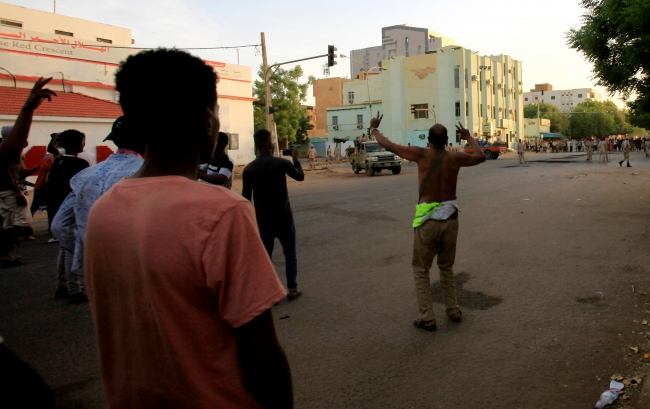 Sudan'da muhalefet görüşmelerin askıya almasından memnun değil