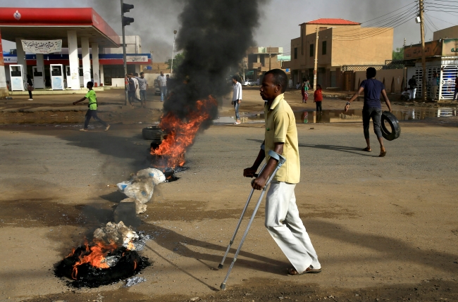 Sudan'da ordu göstericilere müdahale etti: 30 ölü