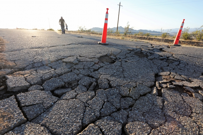 California depreminin ardından 1400'den fazla artçı sarsıntı yaşandı