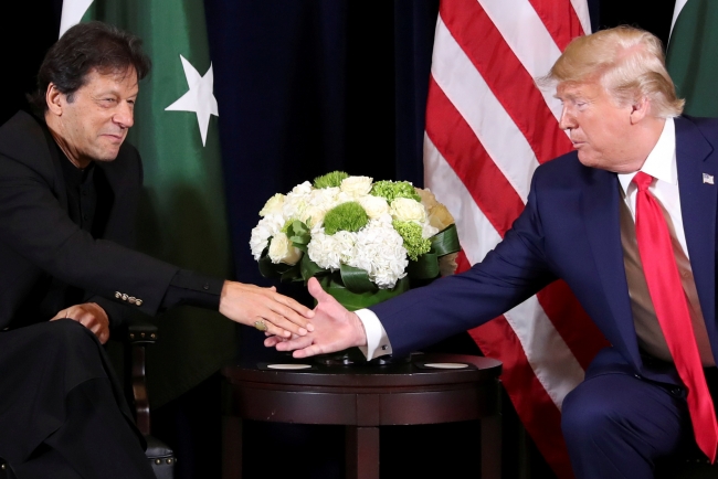 ABD Başkanı Trump ve Pakistan Başbakanı Han, BM binasında ikili görüşme gerçekleştirdi. Fotoğraf: Reuters
