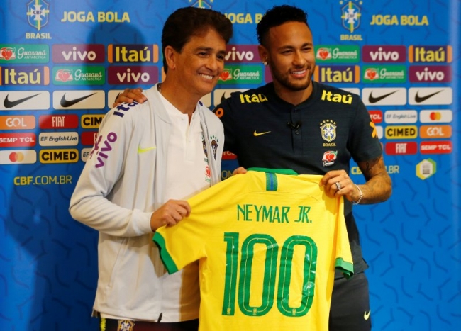 Neymar 100'ler kulübüne giriyor