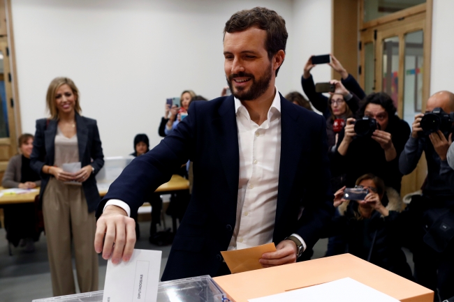 Muhafazakar Halk Partisi (PP) lideri  Pablo Casado, oyunu kullandı. Fotoğraf: Reuters