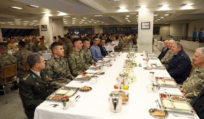 'Suriye rejimi İdlib'in güneyinde kontrol alanını genişletmeye çalışıyor'