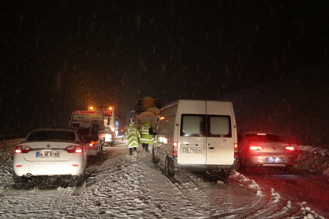 Kahramanmaraş-Kayseri kara yolu yeniden ulaşıma açıldı