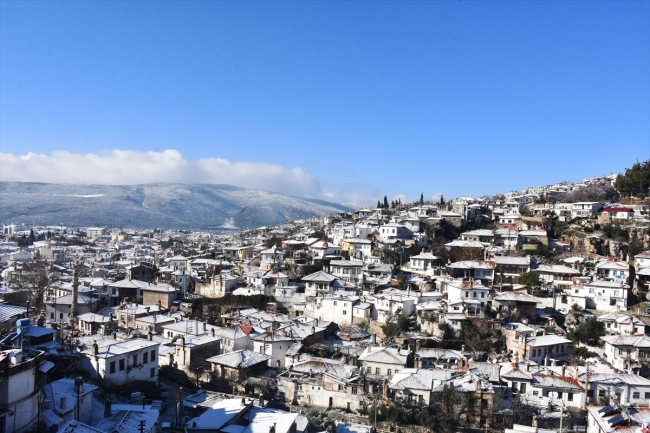 Muğla kar yağışıyla ayrı bir güzelliğe büründü