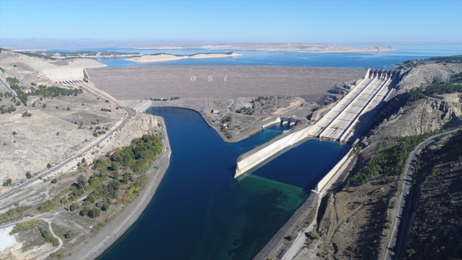 GAP'a hayat veren baraj yağışa doydu