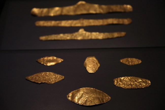 Asırlık fabrikadaki eserler büyük ilgi görüyor