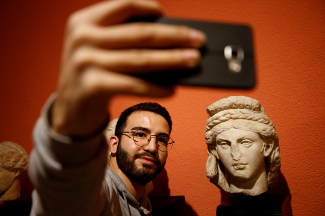 Türkiye'nin dört bir yanından "Müzede Selfie"