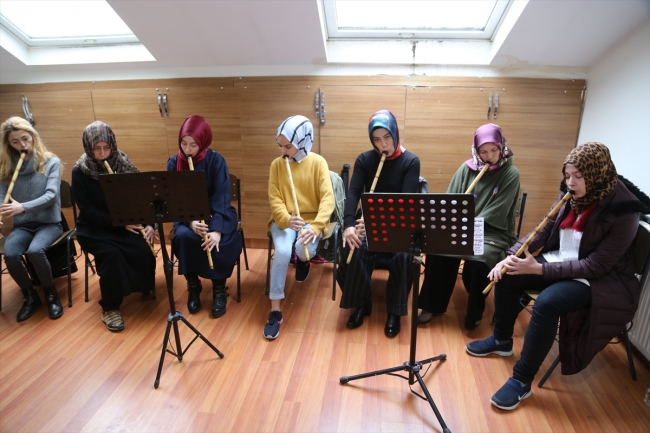 Ordulu kadınlar neyzen olabilmek için çalışıyor