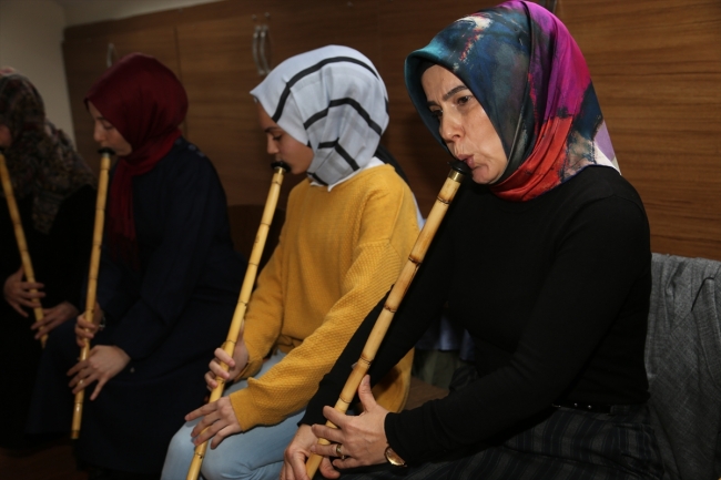 Ordulu kadınlar neyzen olabilmek için çalışıyor