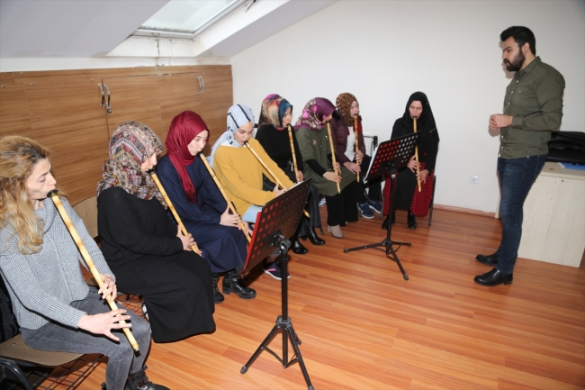 Ordulu kadınlar neyzen olabilmek için çalışıyor