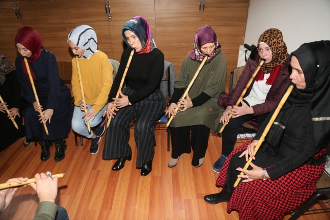 Ordulu kadınlar neyzen olabilmek için çalışıyor