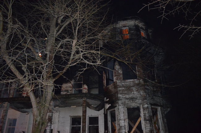 Beykoz'da ahşap köşkte yangın